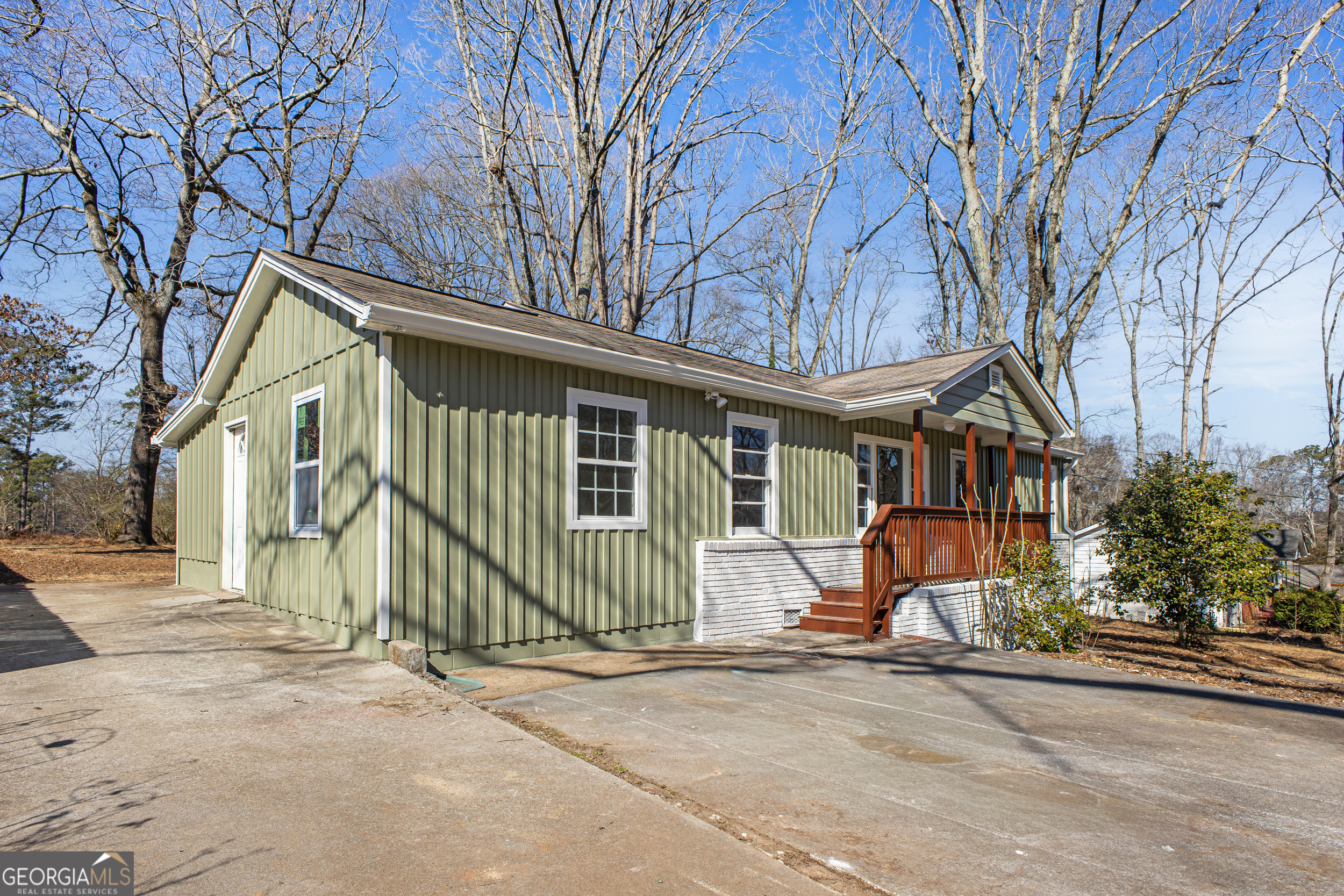 5800 Crabapple DR SW