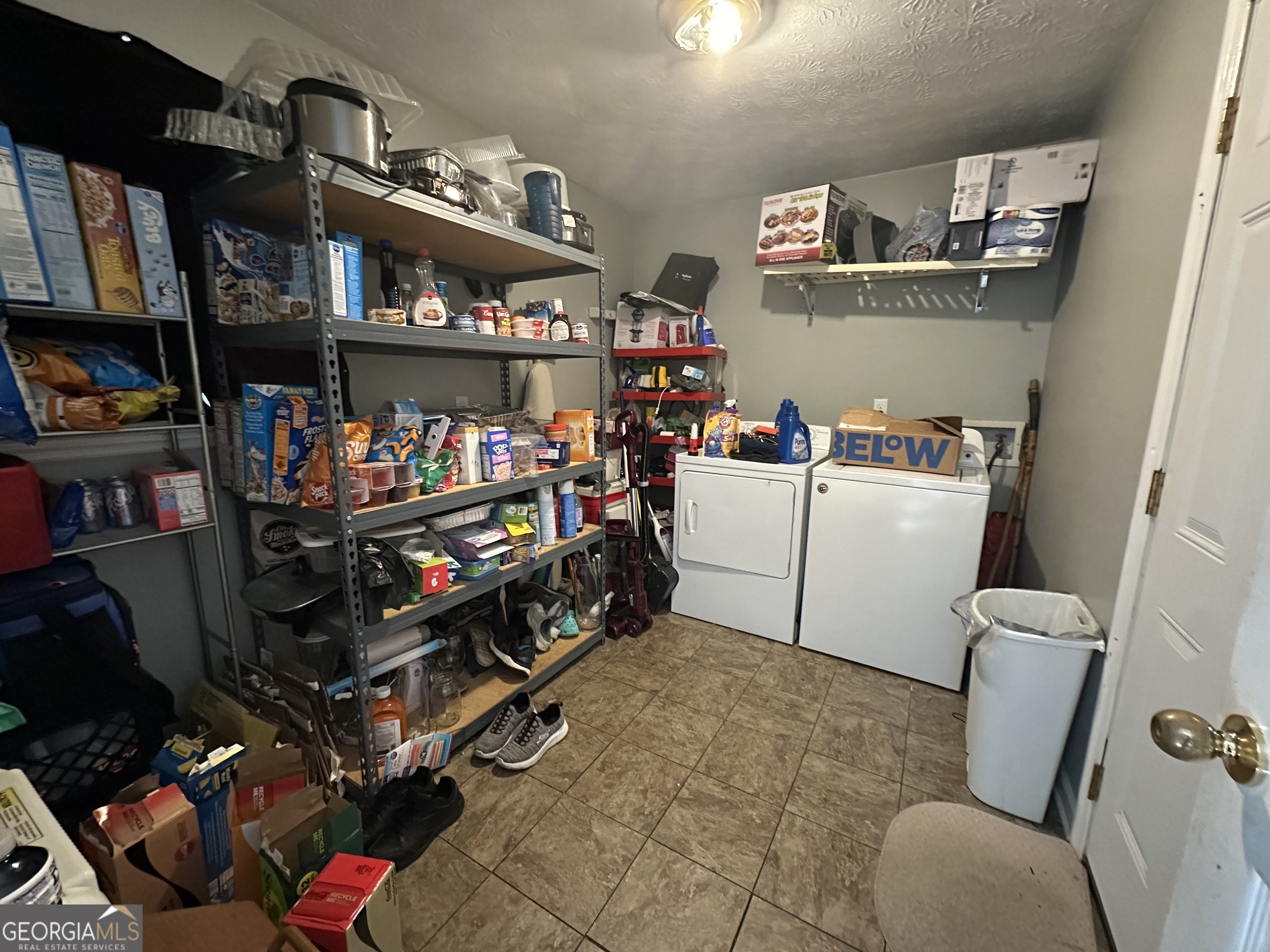 393 Richard WAY