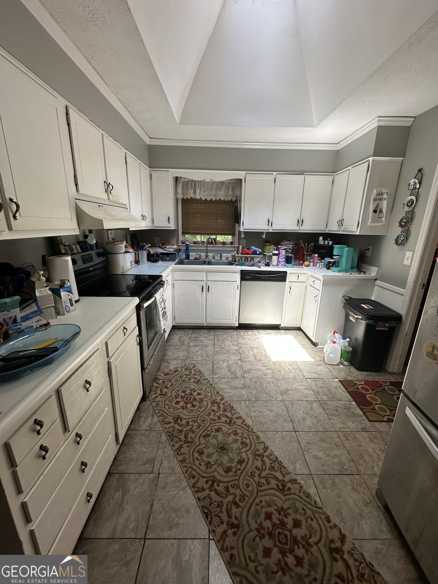 393 Richard WAY