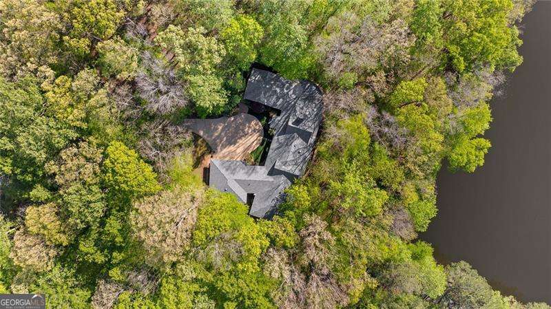 188 Covered Bridge DR SW