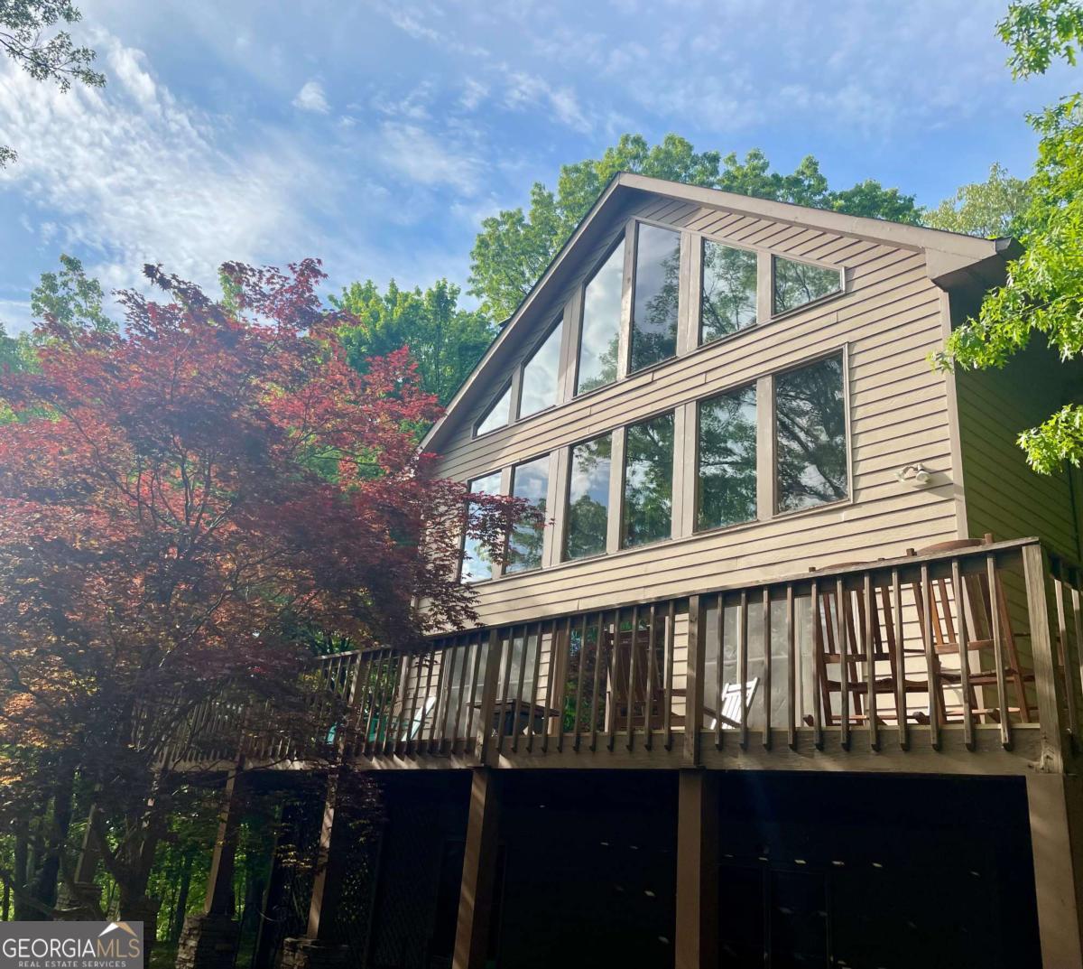 296 Fairview CT