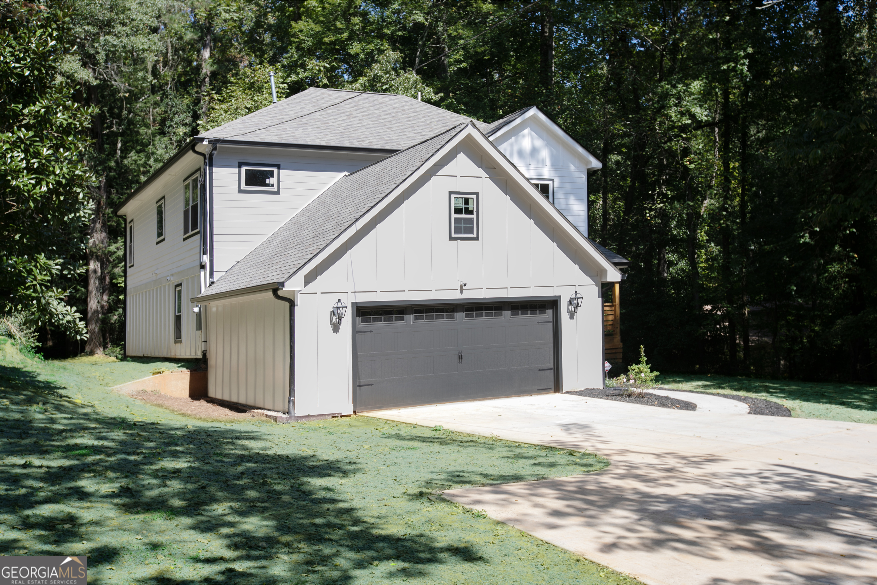 2143 Lyle AVE