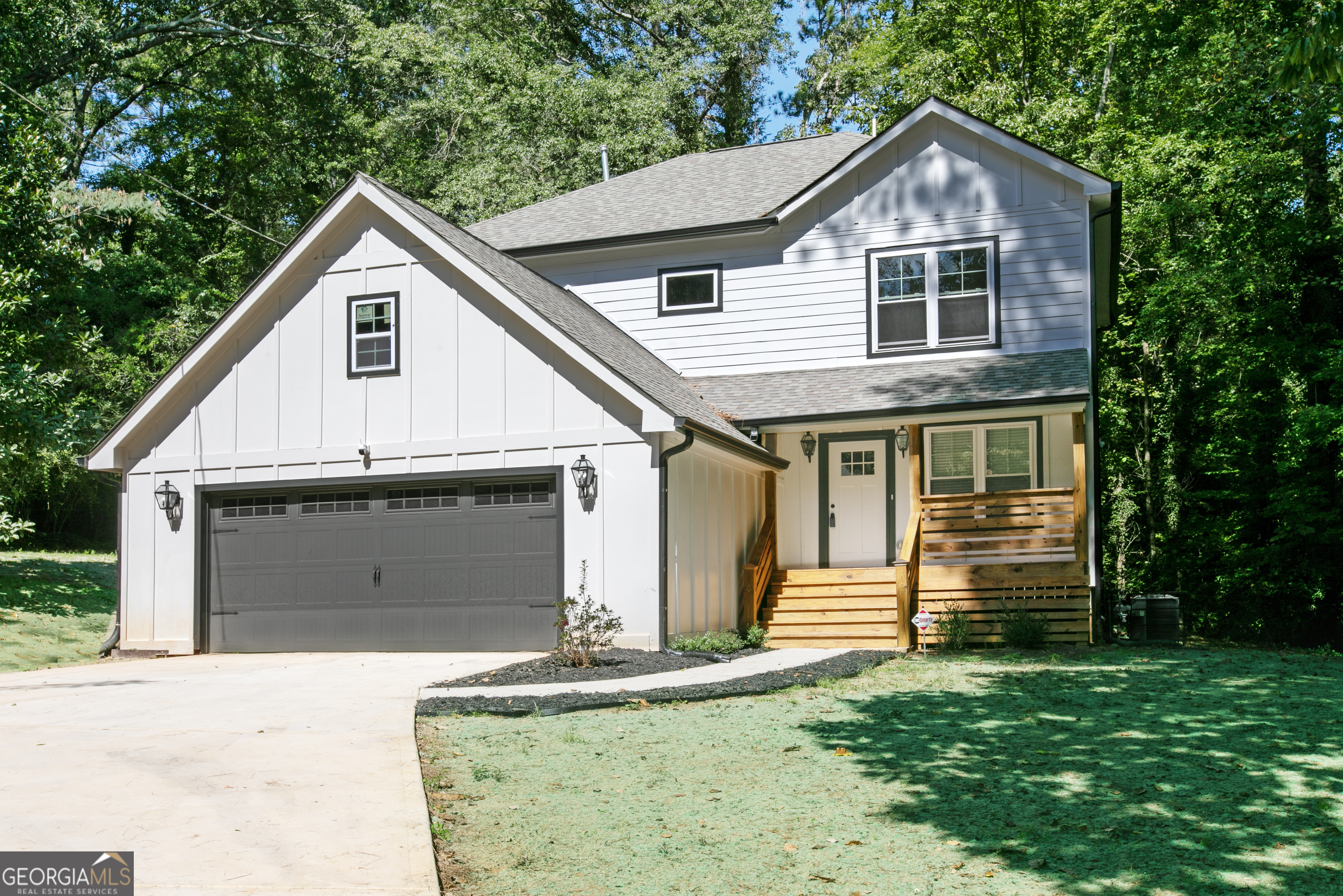 2143 Lyle AVE