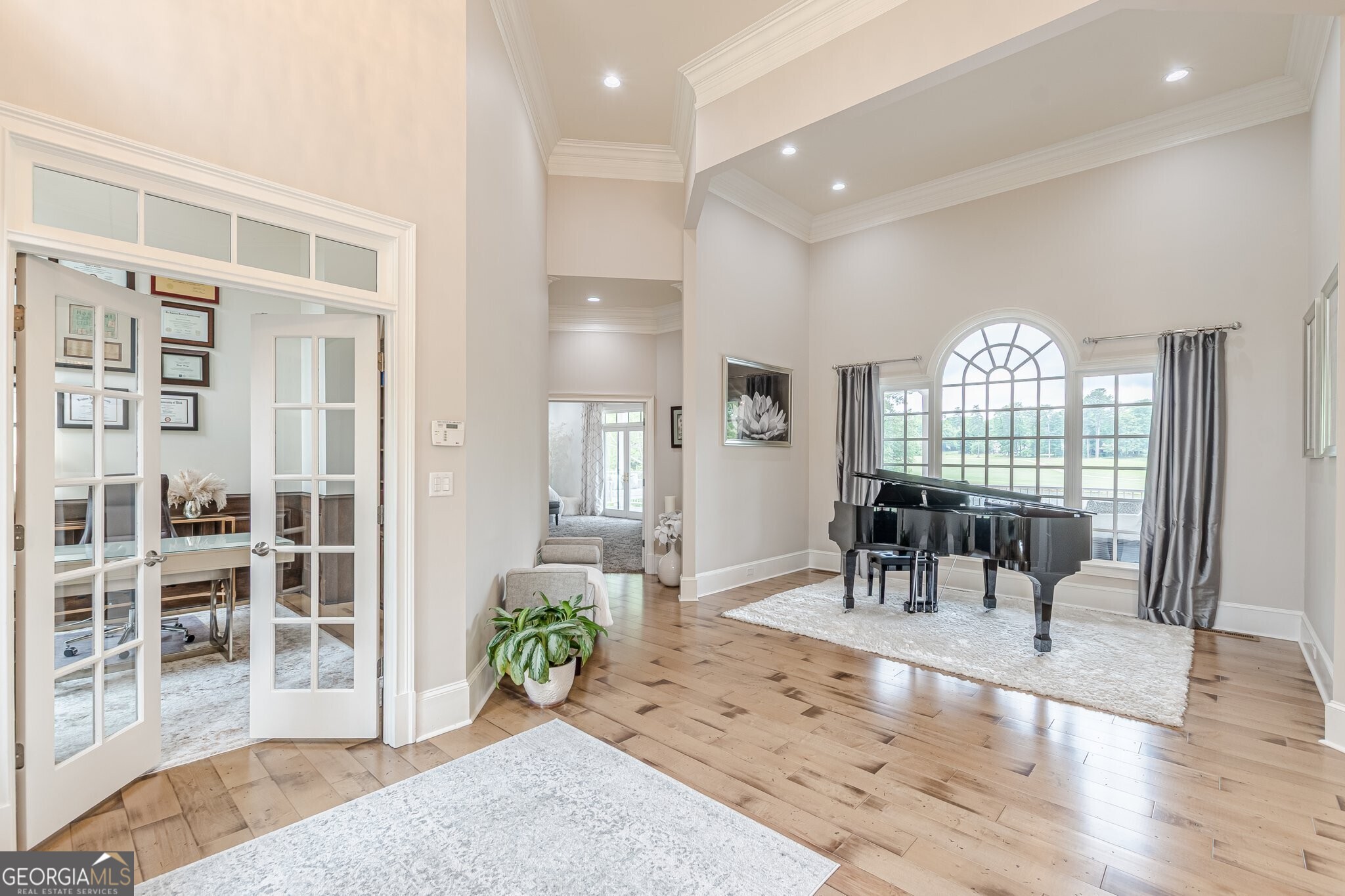 3718 Lake Vista