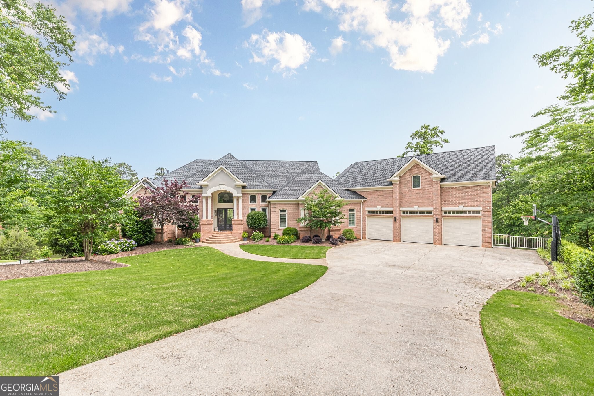 3718 Lake Vista