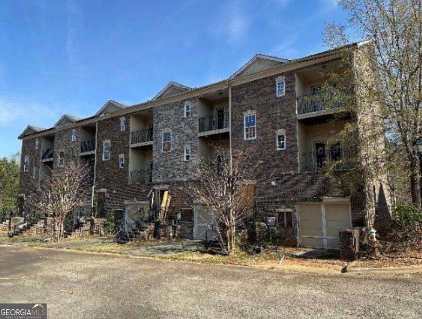 5567 Covington HWY