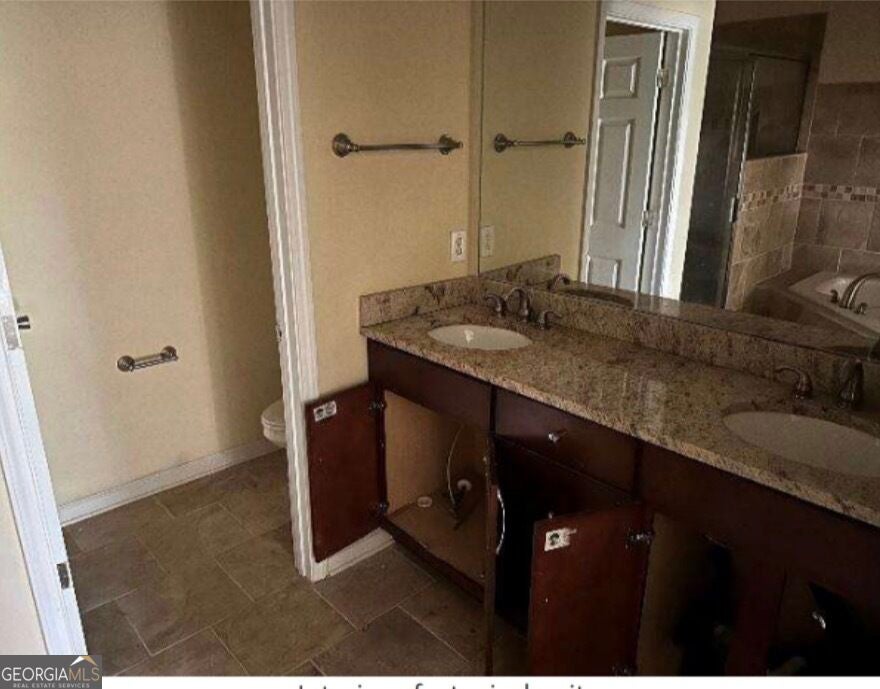 5567 Covington HWY