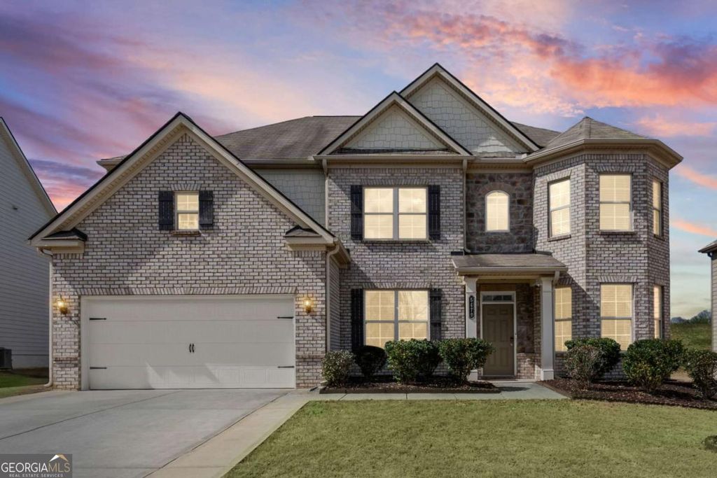 Photo of 5470 Mirror Lake Drive, Cumming, GA 30028 (MLS # 10720447)