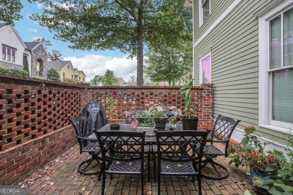 Walnut Grove - Residential