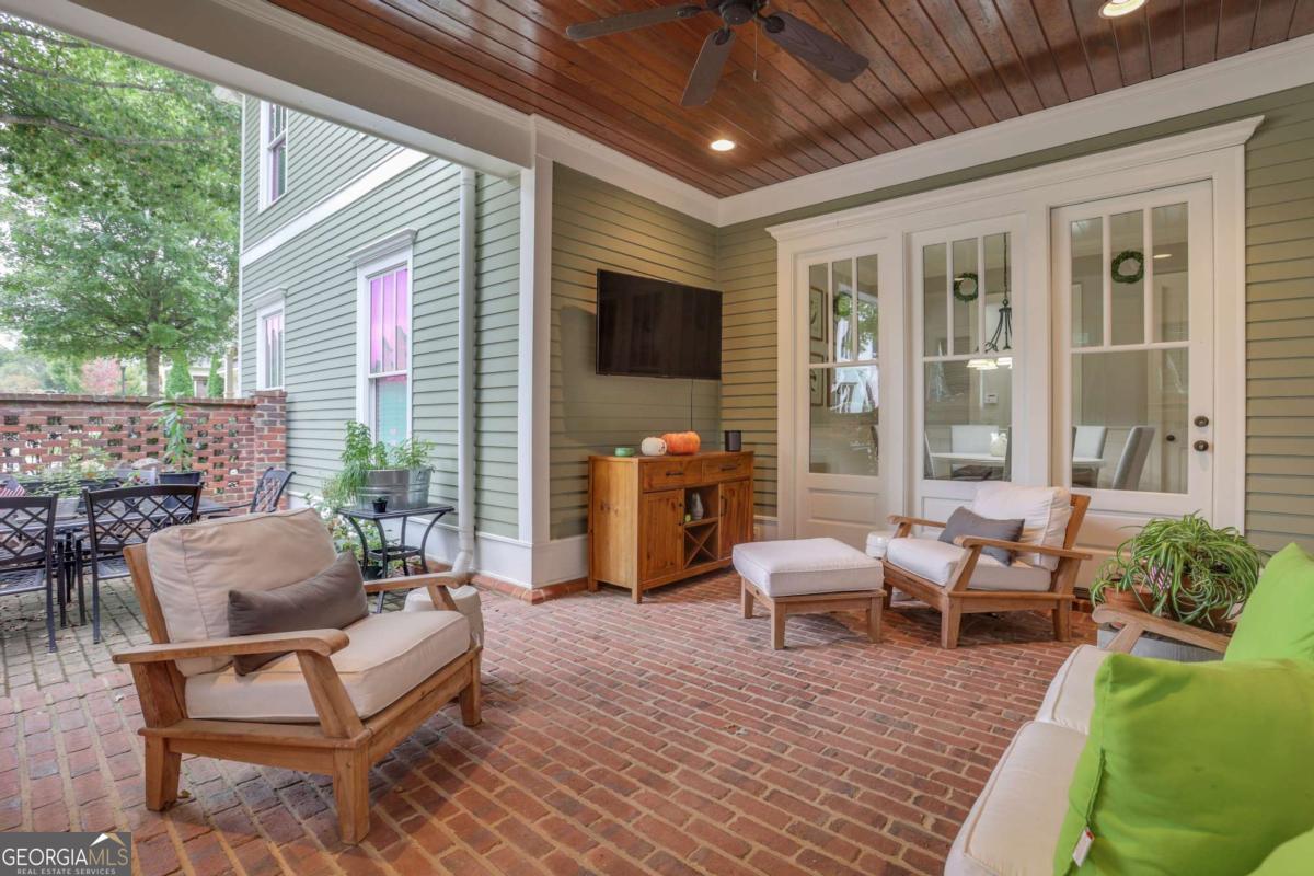 Walnut Grove - Residential