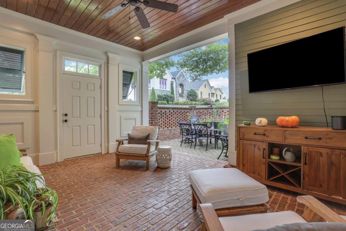 Walnut Grove - Residential