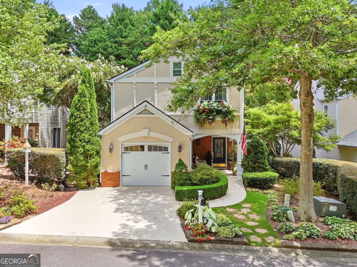 3425 Pinehurst RD