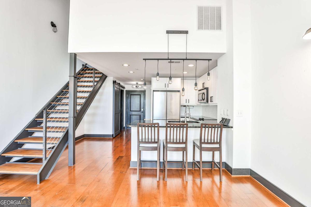 1261 CAROLINE ST 211