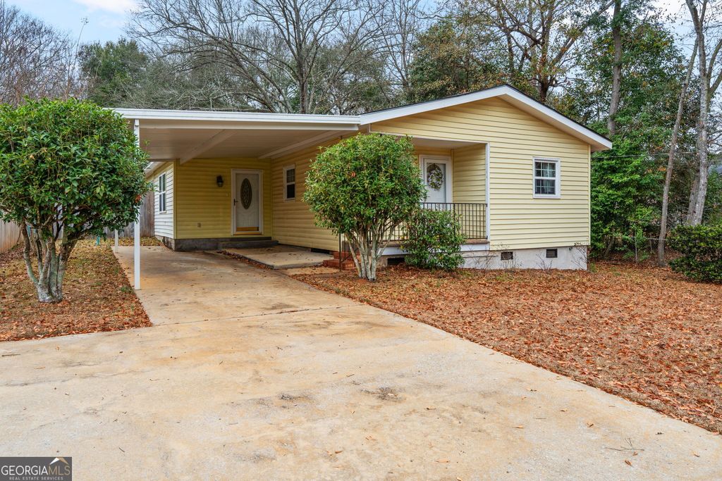 Photo of 501 Varsity Drive, Americus, GA 31709 (MLS # 10680451)