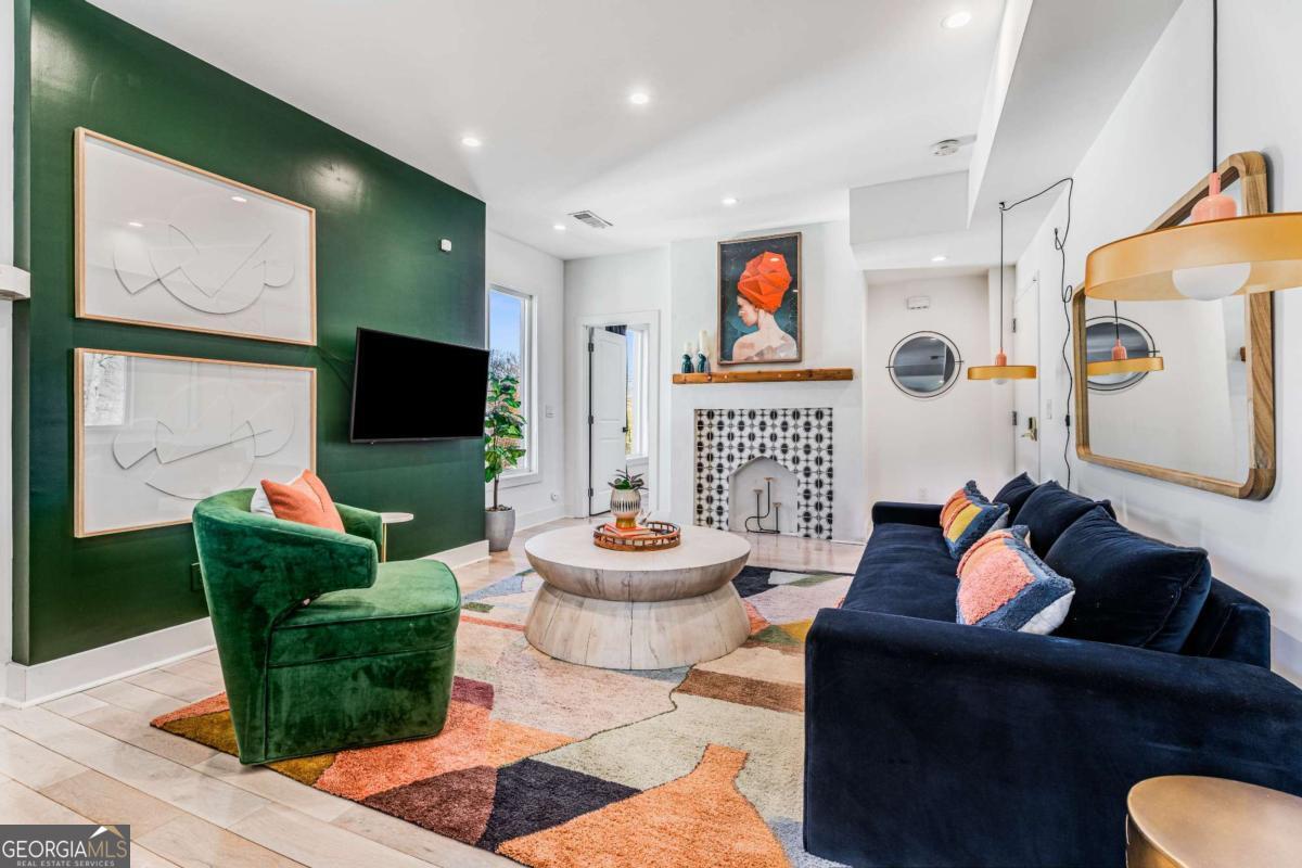 724 Charles Allen DR NE 3