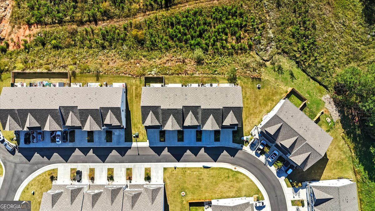 Pinnacle Towns - Residential