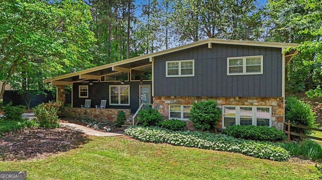 Photo of 107 Lisa Lane, Carrollton, GA 30117 (MLS # 10764163)