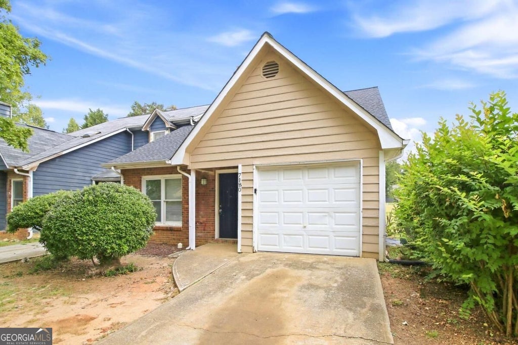 Photo of 7980 Woodlake Drive, Riverdale, GA 30274 (MLS # 10853283)