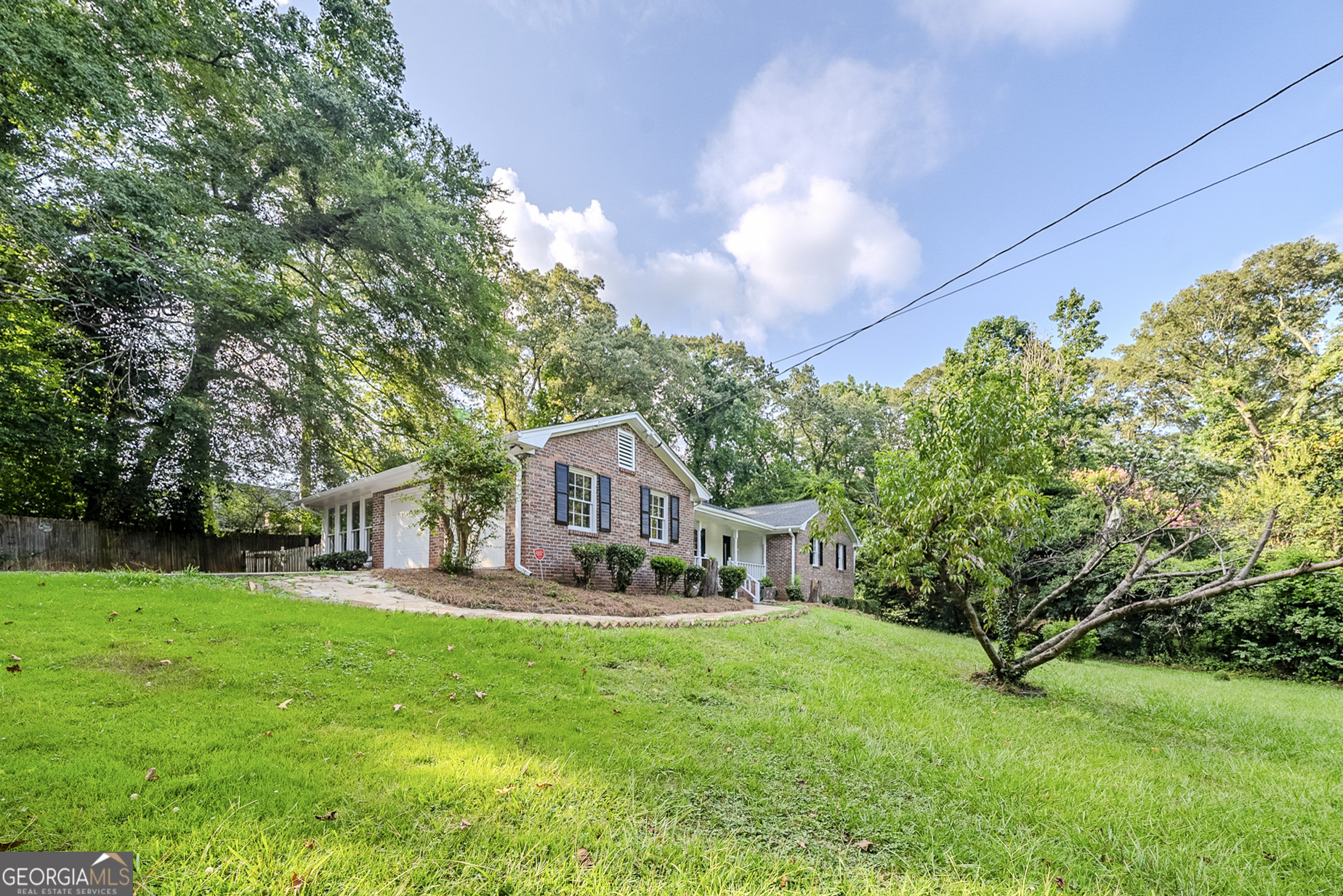 1051 Rowland RD