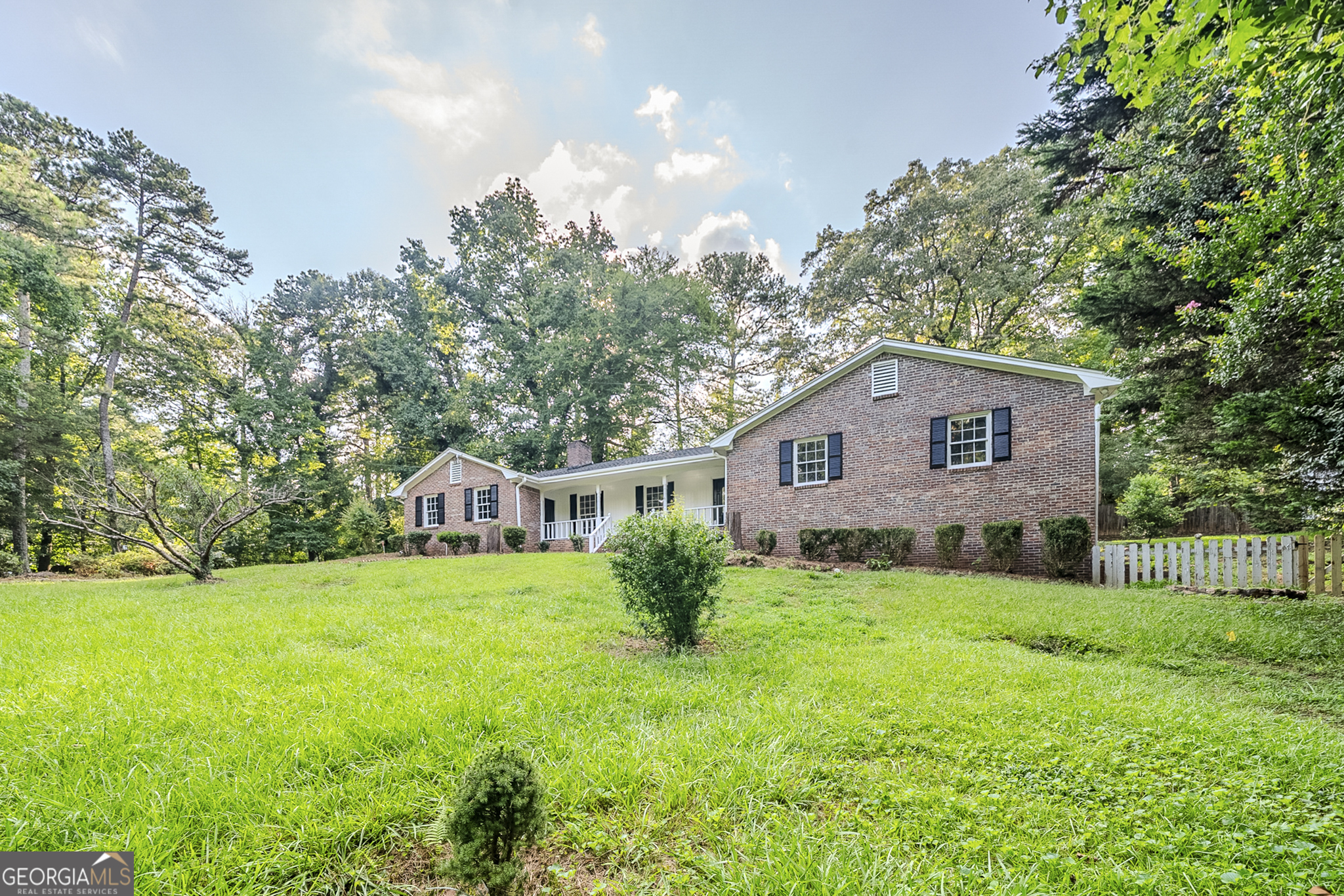 1051 Rowland RD