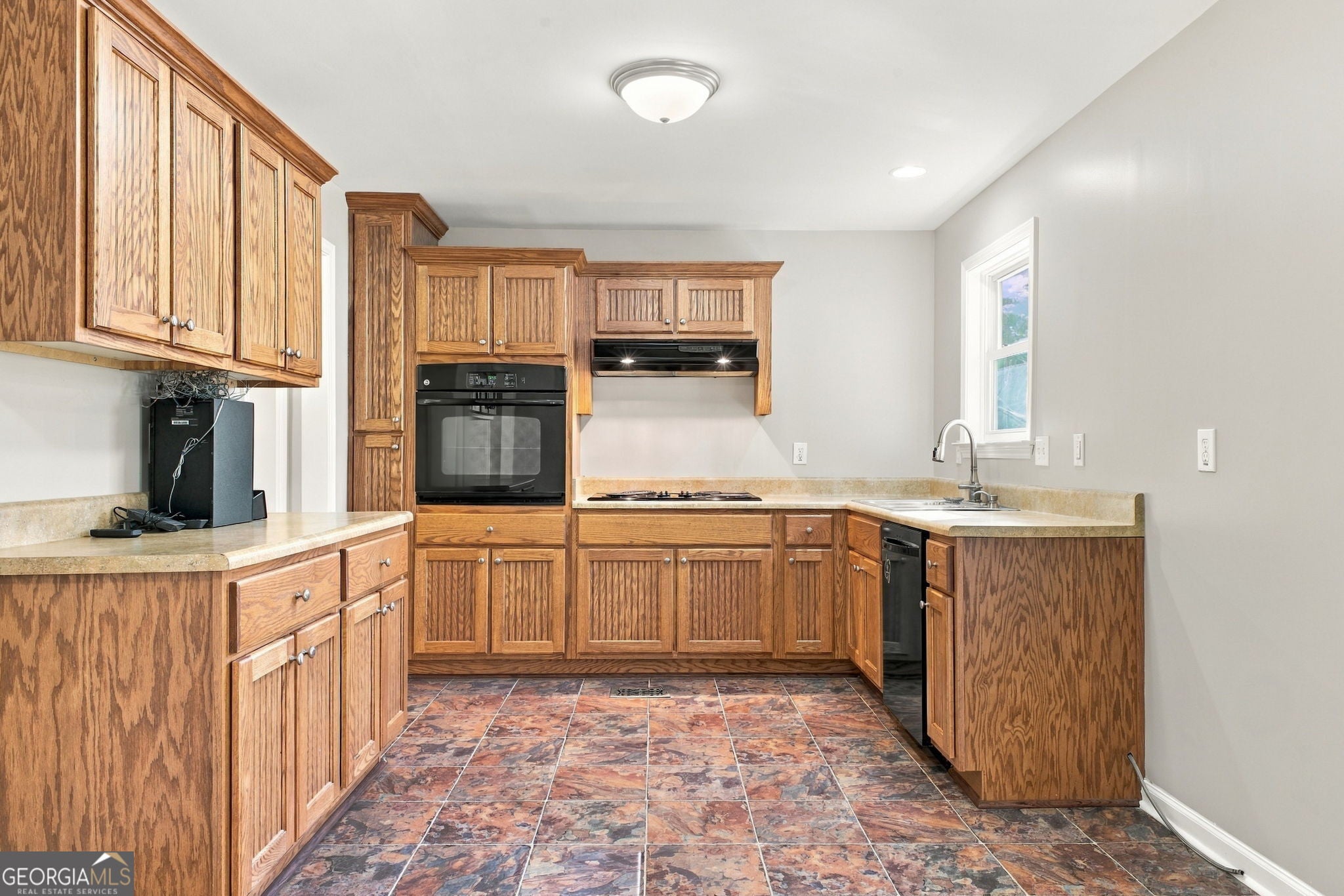 16 Mango RD NE