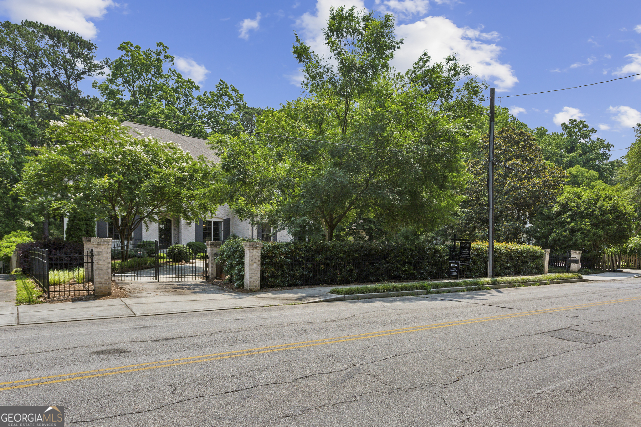 2115 Howell Mill RD NW