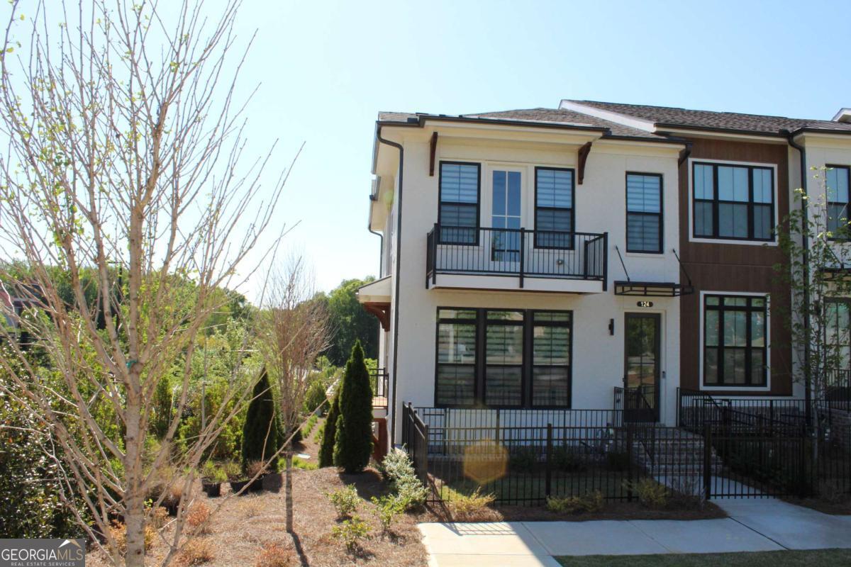 Ecco Park - Residential Lease