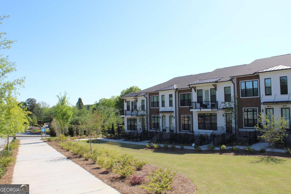 Ecco Park - Residential Lease