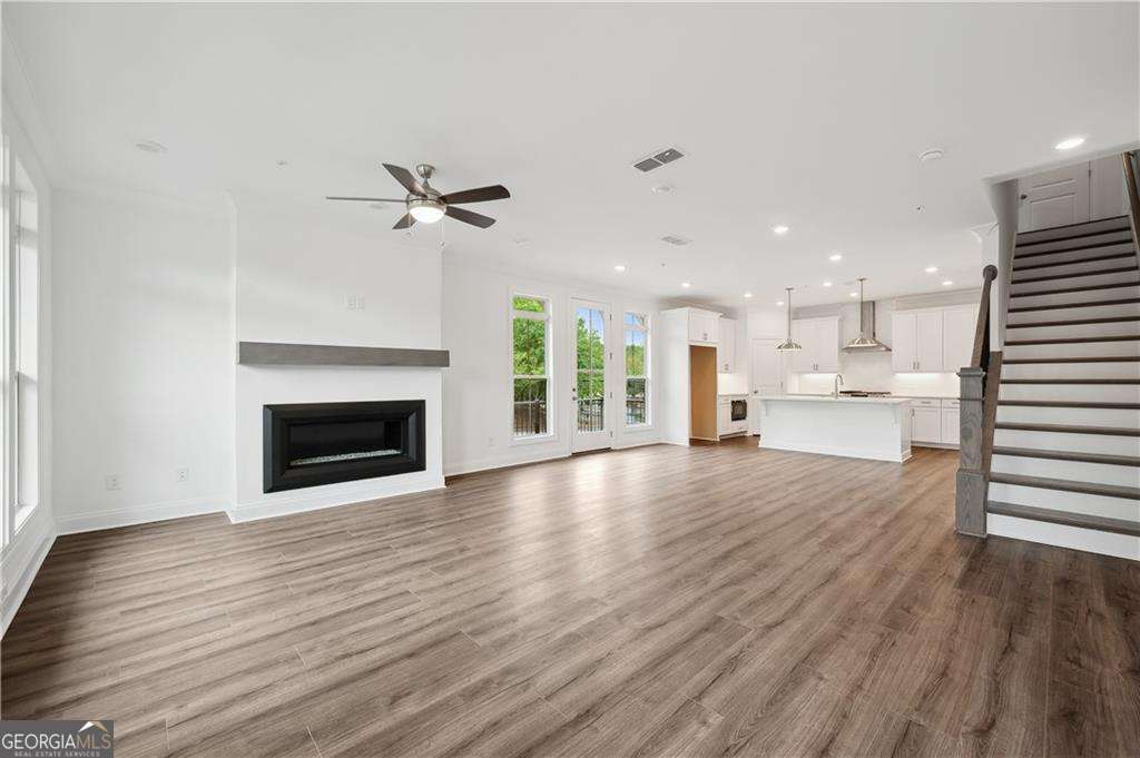 Ecco Park - Residential Lease