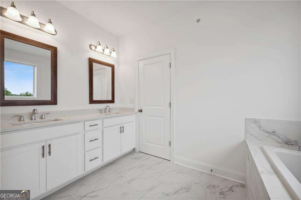 Ecco Park - Residential Lease