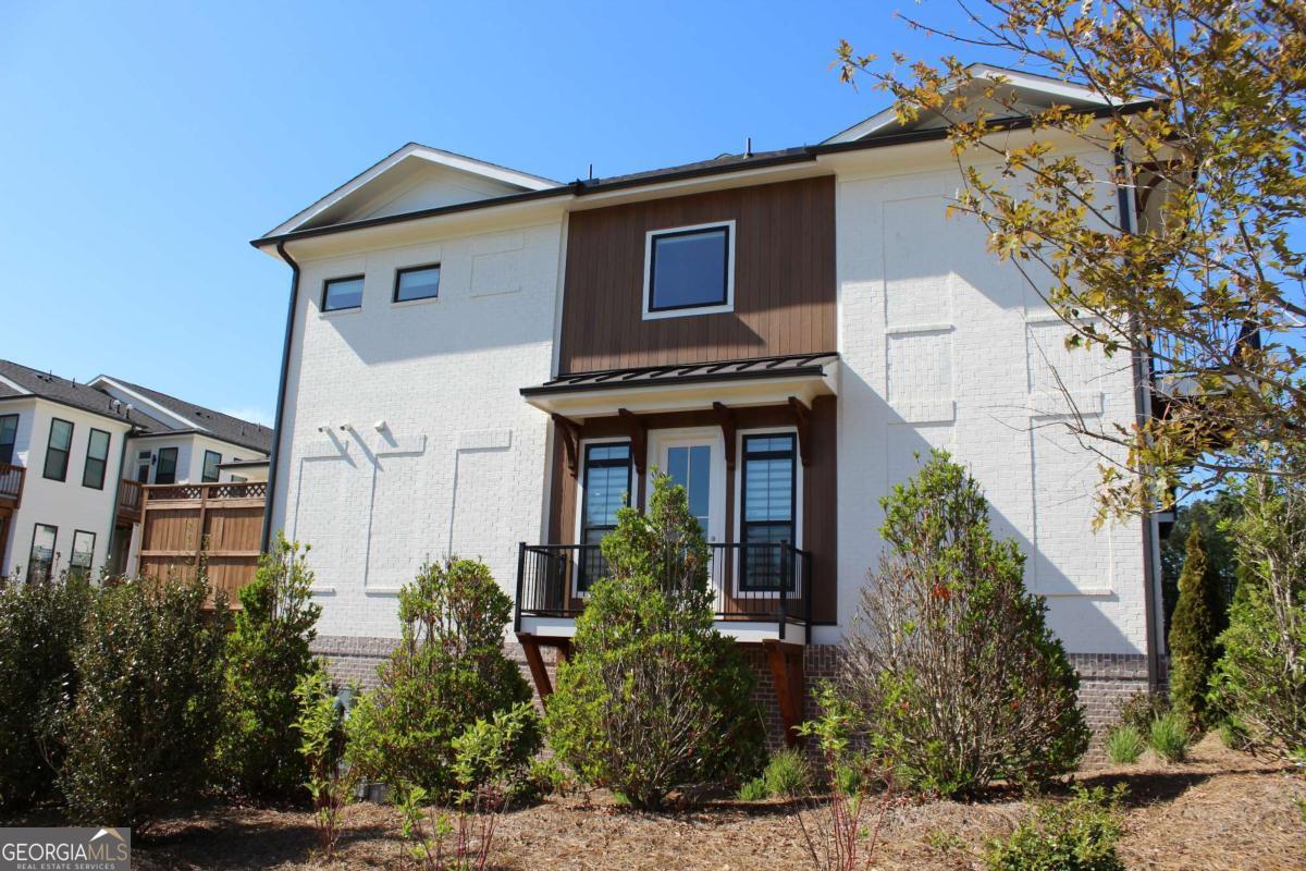Ecco Park - Residential Lease