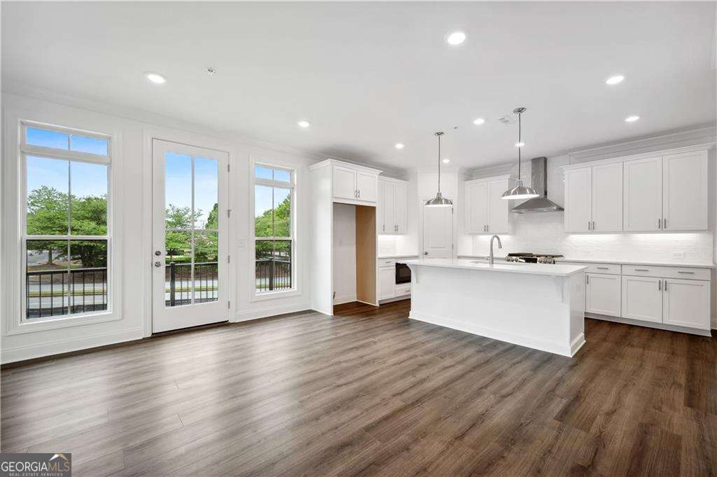 Ecco Park - Residential Lease