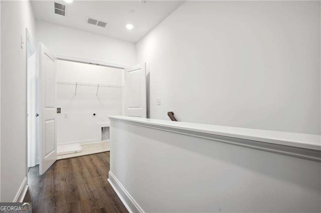 Ecco Park - Residential Lease