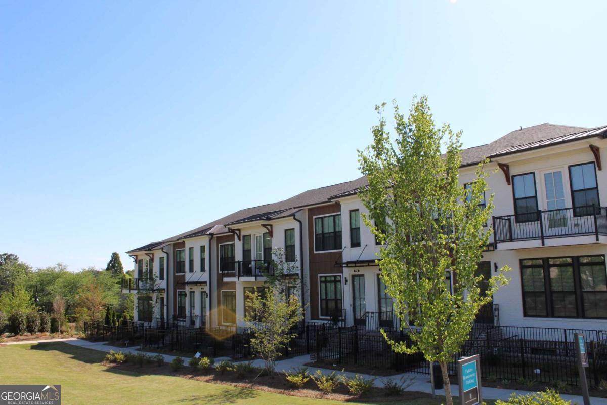 Ecco Park - Residential Lease
