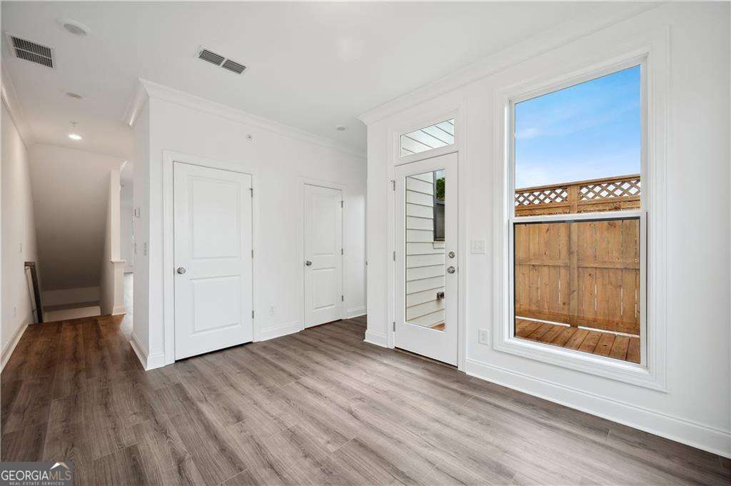 Ecco Park - Residential Lease
