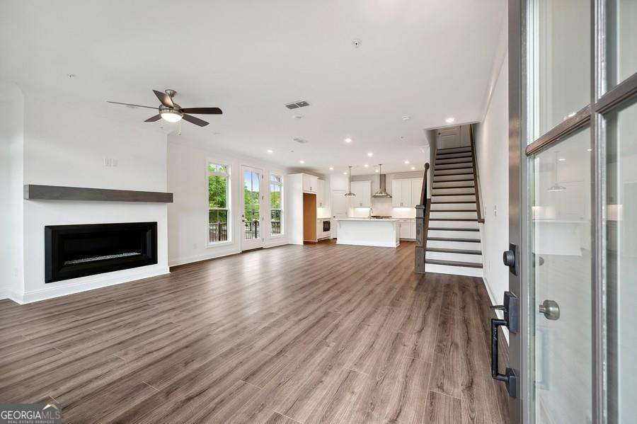 Ecco Park - Residential Lease