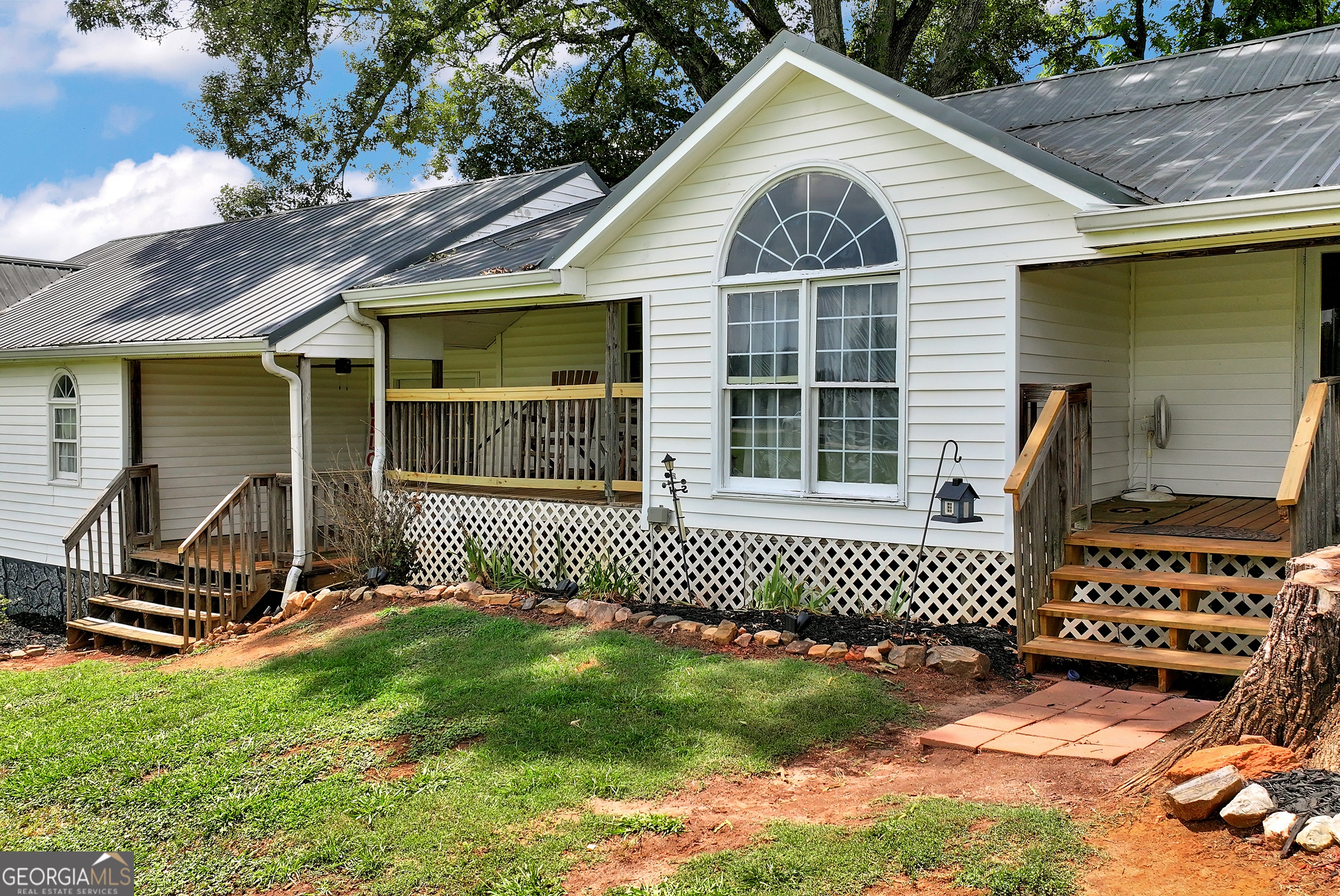 6009 Holly Springs RD