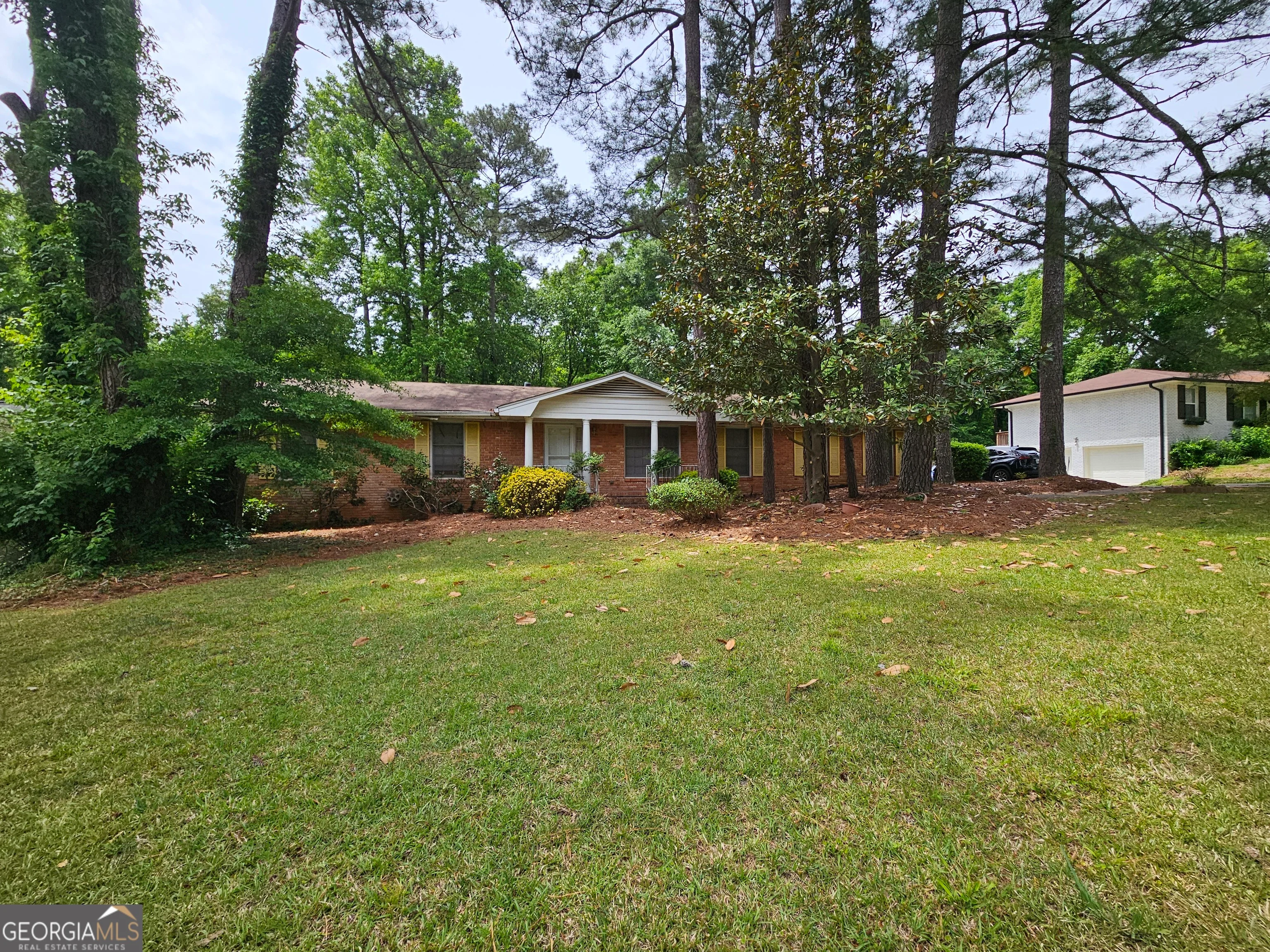 1899 SW King George Lane