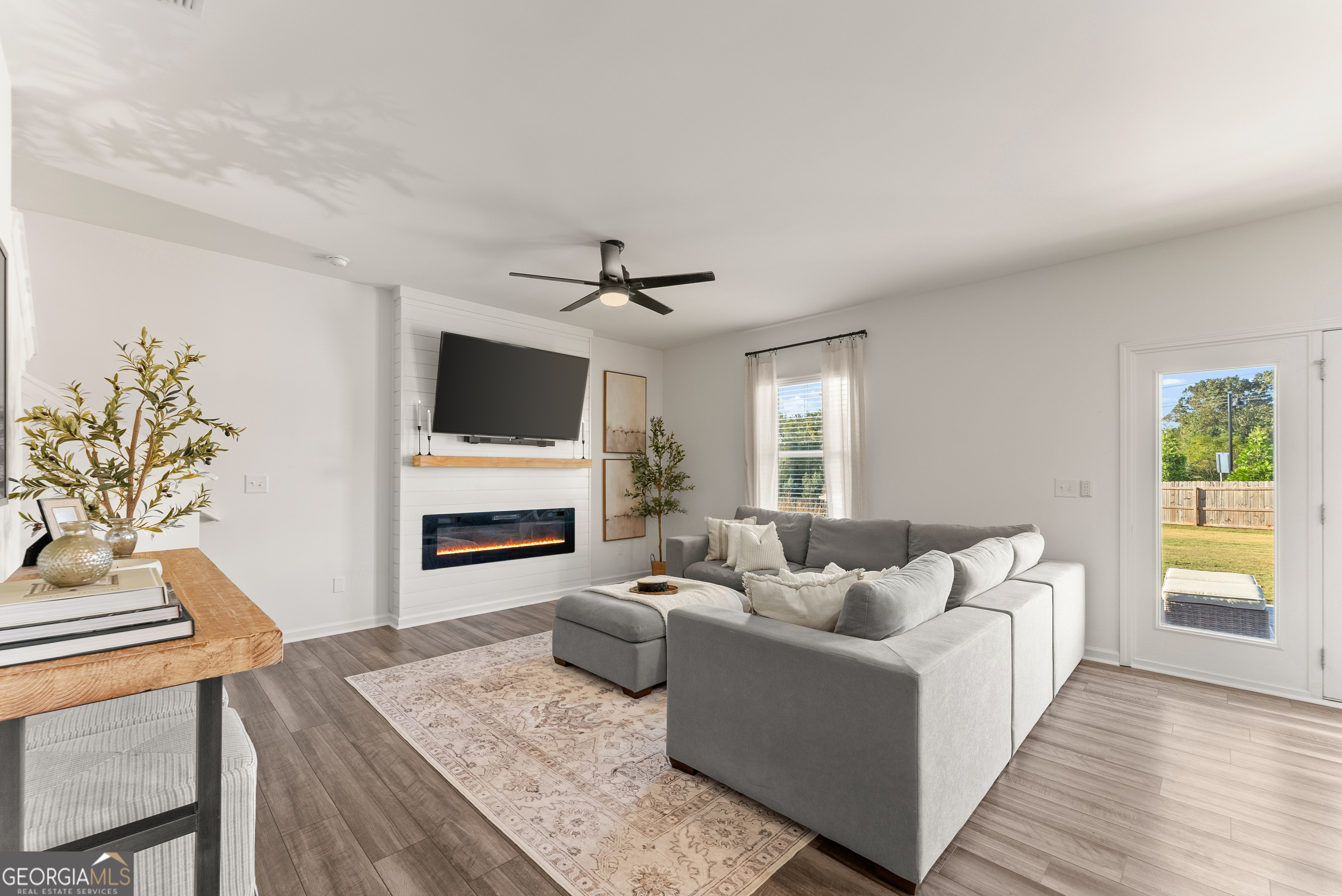 364 Greenwalk PL