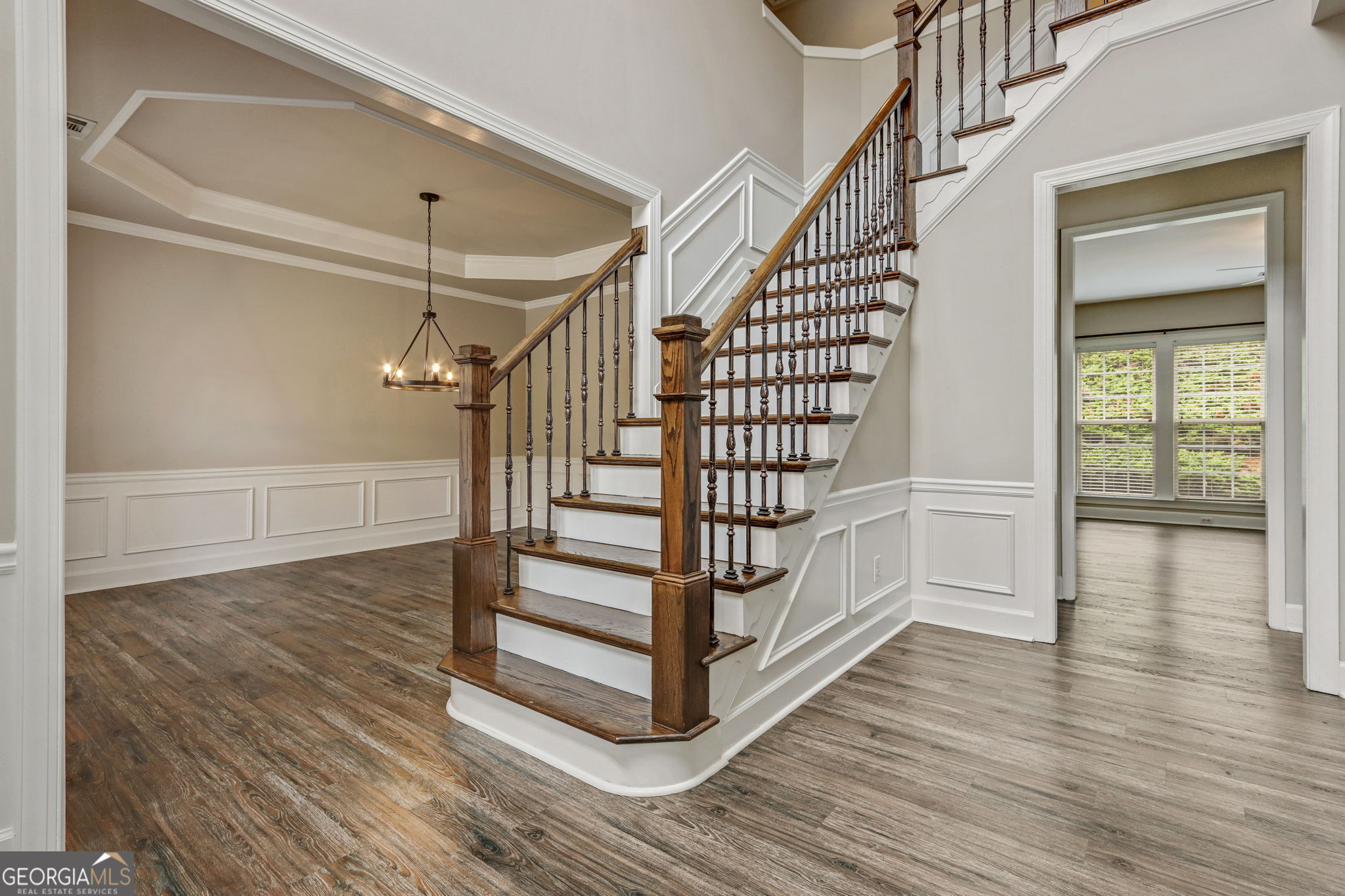 200 Henley PL
