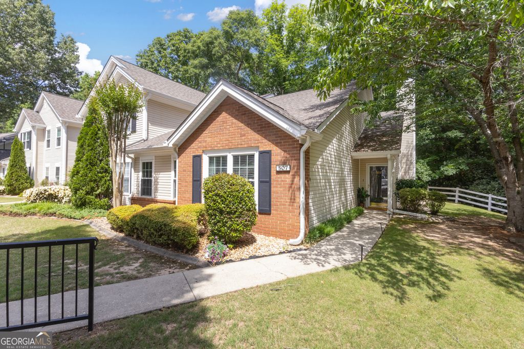 Photo of 507 Ridgefield Drive, Peachtree City, GA 30269 (MLS # 10764488)