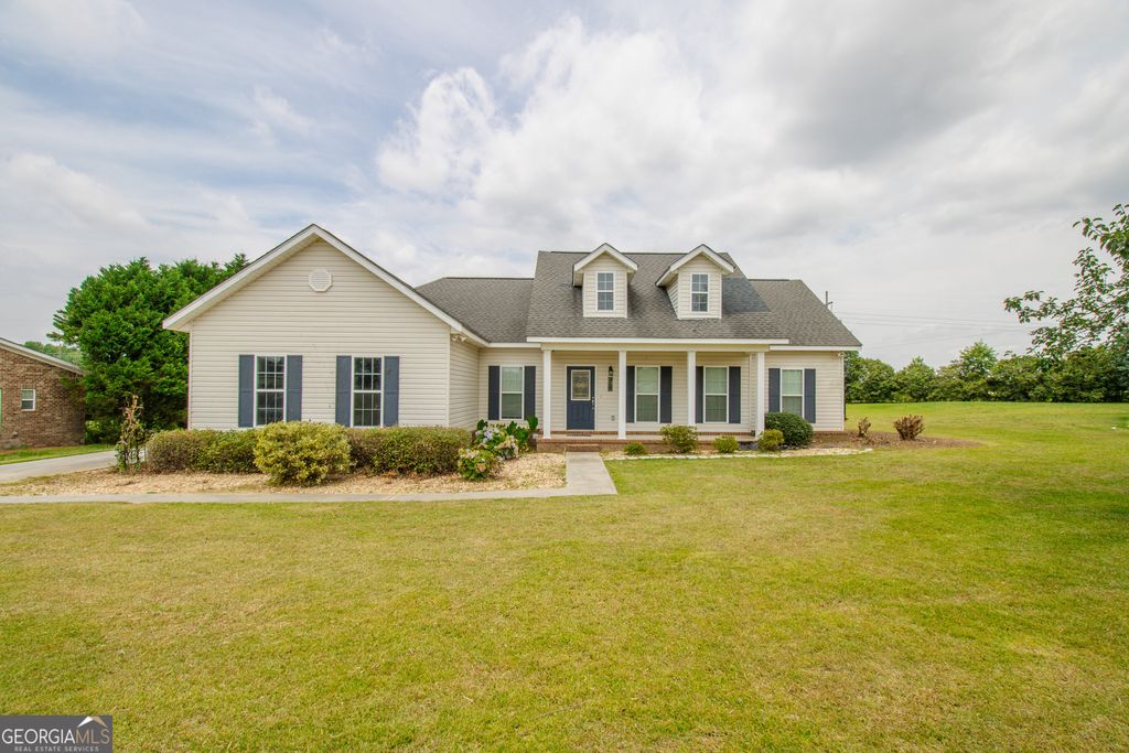 Photo of 319 W Leyland Court, Statesboro, GA 30458 (MLS # 10685277)