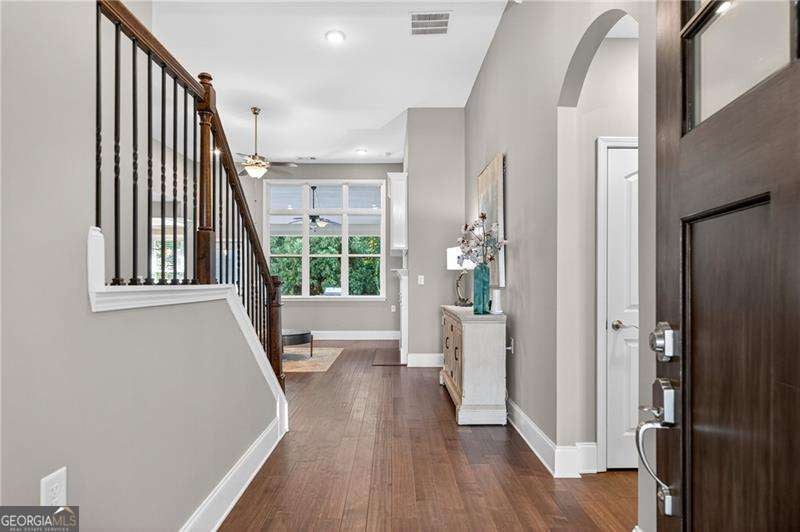 527 Margaret LN