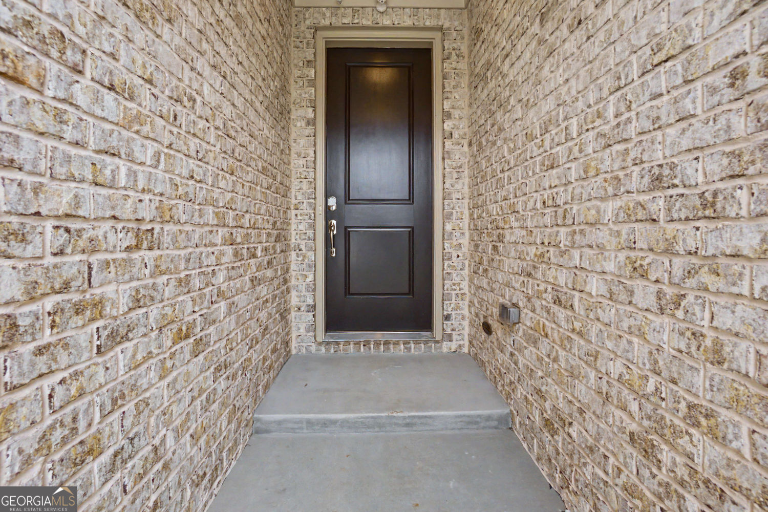 226 Floral Valley DR