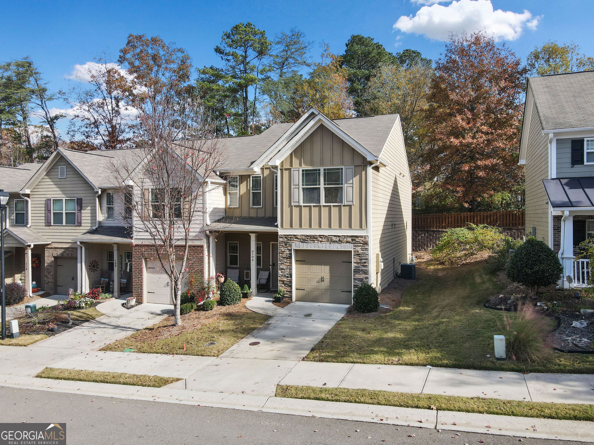 Canton, Georgia 30114, United States, 3 Bedrooms Bedrooms, ,3 BathroomsBathrooms,Residential,Pending,1655