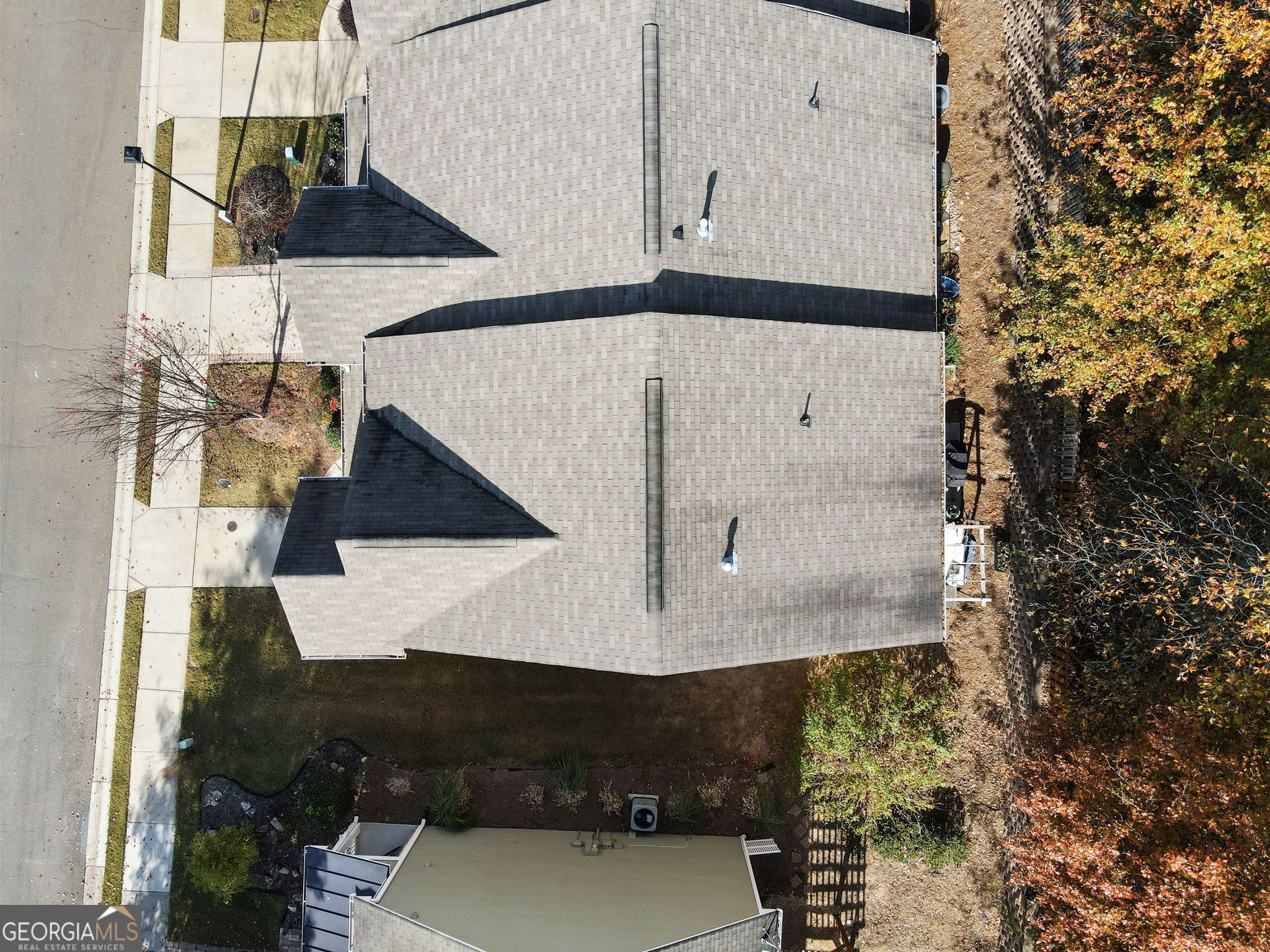 Canton, Georgia 30114, United States, 3 Bedrooms Bedrooms, ,3 BathroomsBathrooms,Residential,Pending,1655