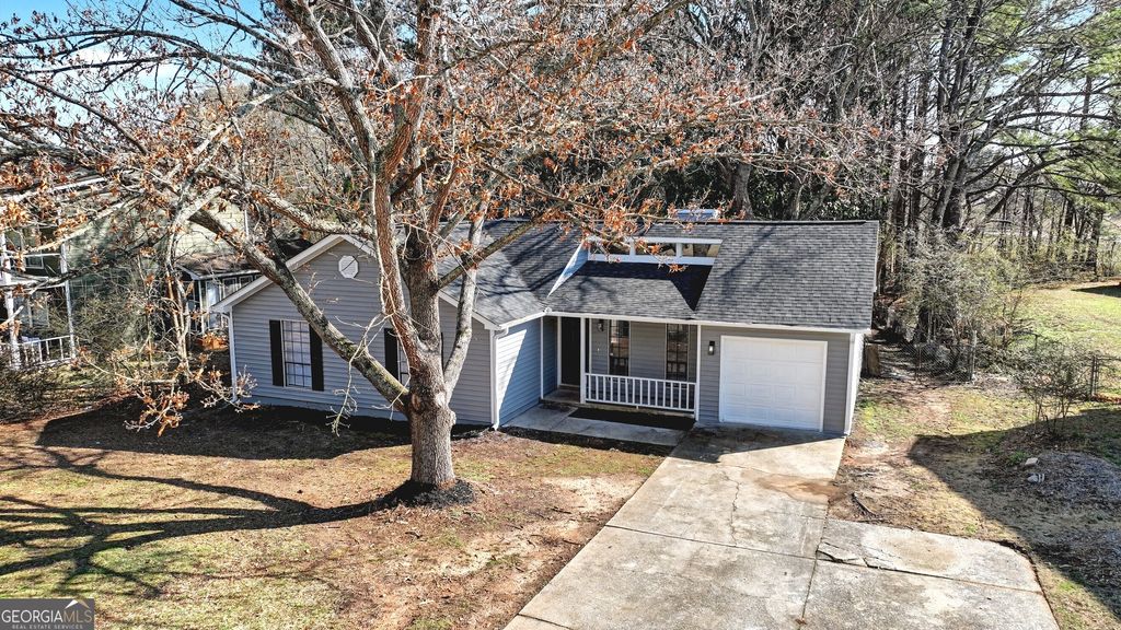 Photo of 17 Rivercrest Drive, Riverdale, GA 30274 (MLS # 10700837)