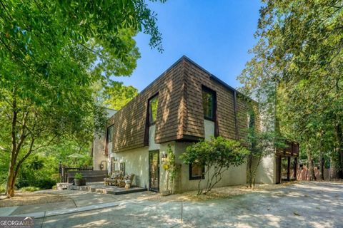 Photo of 101 Alden Avenue NW #E, Atlanta, GA 30309 (MLS # 10740274)