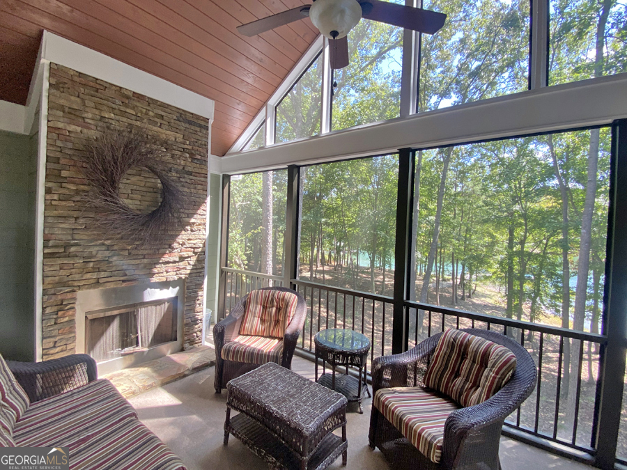 1045 Paynes Creek RD