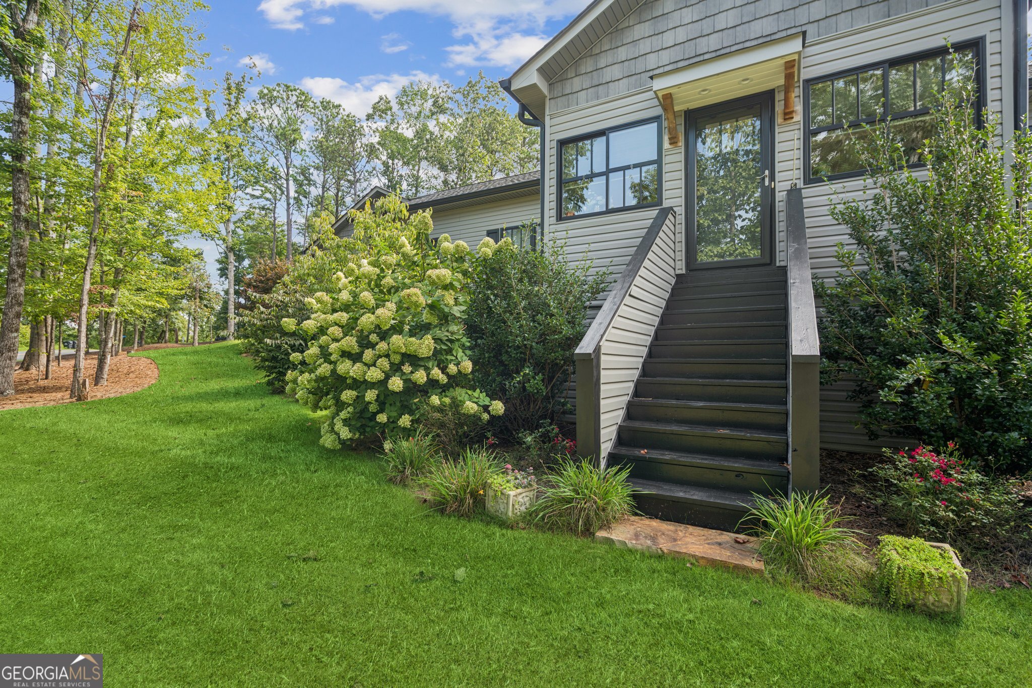 305 Wilkie RD